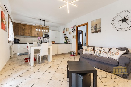 Foto Appartamento a Santa Maria a Monte Centro di 75 m² con 3 locali