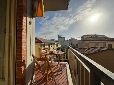 Foto Appartamento a Camaiore Lido di Camaiore di 80 m² con 5 locali