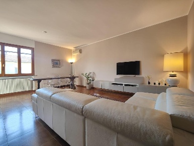 Foto Casa indipendente a Empoli Pretura - Sanzio di 220 m² con 9 locali