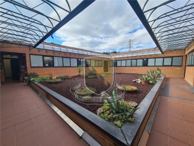 Foto Ufficio in MASSETANA ROMANA, Siena Fuori Porta Tufi di 70 m²