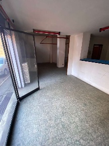 Foto Negozio a Vigevano di 98 m² con 3 locali in vendita