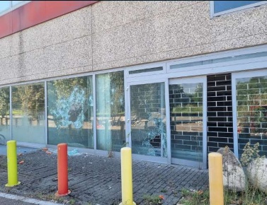 Foto Negozio in via Cusago, Milano Muggiano di 3217 m² con 1 locali