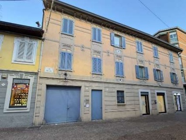 Foto Appartamento in Via Tre Re, Brugherio Centro di 123 m² con 6 locali