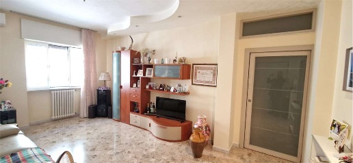 Foto Appartamento in Terracini 6, Triggiano di 100 m² con 4 locali