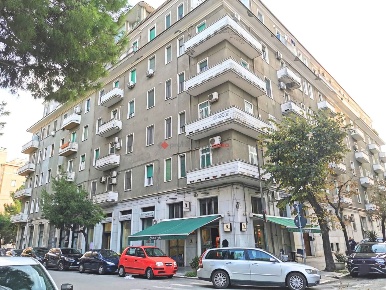 Foto Appartamento in Via Zara 6, Foggia di 120 m² con 4 locali in affitto