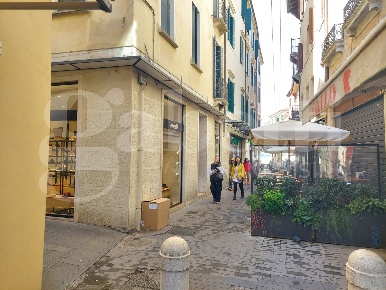 Foto Negozio in Via martiri della libertà 34, Treviso Piazza dei Signori