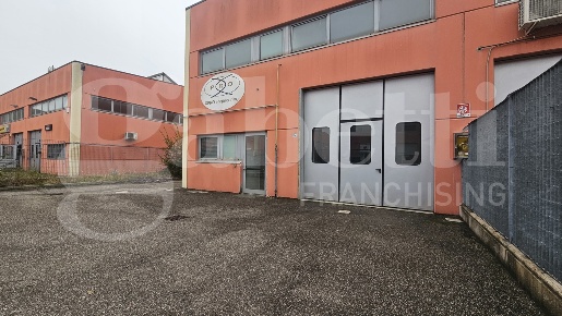 Foto Capannone industriale in Via dell'elettricista 34, Bologna di 400 m²