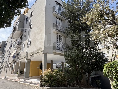 Foto Appartamento in Via PEUCETIA 78, Bari Japigia di 120 m² con 4 locali