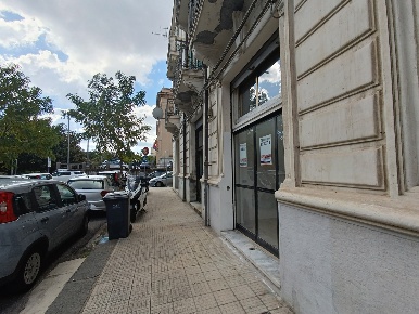 Foto Attività commerciale in Via Argentieri 13, Messina Centro Storico