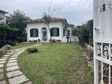 Foto Appartamento a Livorno Antignano - Banditella di 70 m² con 1 locali