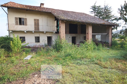 Foto Casa indipendente a Piozzo di 320 m² con 6 locali in vendita