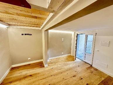 Foto Attività commerciale in Via Maragliano 92, Firenze di 40 m² in vendita