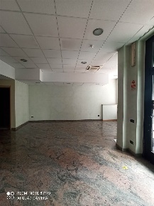 Foto Negozio a Novara Bicocca di 140 m² con 2 locali in affitto