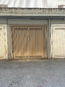 Foto Garage a Prato Cafaggio - Grignano di 13 m² con 1 locali in vendita