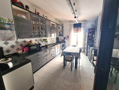 Foto Appartamento in Via Galermo 185, Catania Cibali di 87 m² con 4 locali