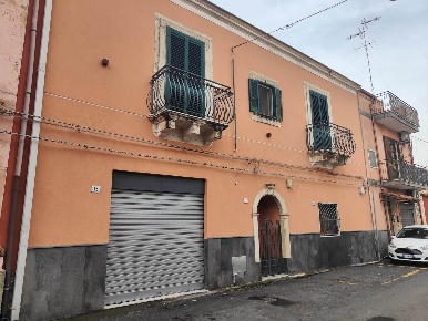 Foto Casa indipendente a Catania Palestro di 230 m² con 5 locali in vendita
