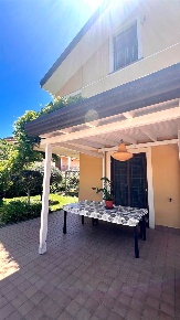 Foto Villa unifamiliare in via Carmelo Sciuto Patti, Acireale di 225 m²