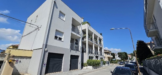 Foto Appartamento a Civitanova Marche di 90 m² con 4 locali in vendita