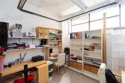 Foto Laboratorio a Milano Udine di 80 m² con 2 locali in vendita