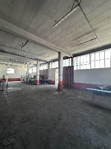 Foto Magazzino a Somma Vesuviana di 445 m² in affitto