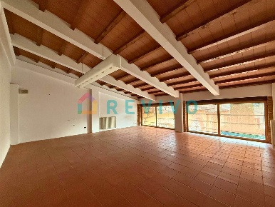 Foto Ufficio a Firenze San Frediano di 112 m² con 4 locali in affitto
