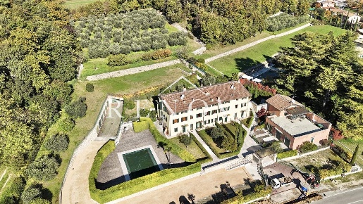 Foto Appartamento in Via Adolfo Consolini 74, Costermano sul Garda di 69 m²