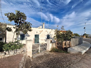 Foto Rustico in Strada Vicinale Foncio, Noci di 72 m² con 2 locali