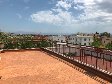 Foto Villa unifamiliare in circonvallazione Gianicolense, Roma di 307 m²