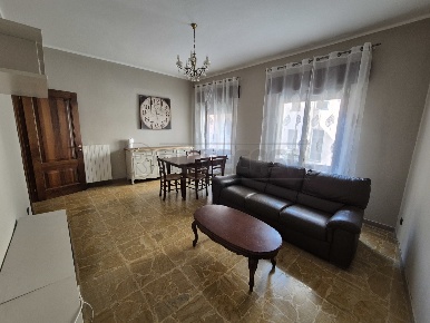 Foto Appartamento in Via Palestro, Cremona Centro di 90 m² con 3 locali