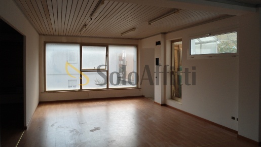 Foto Ufficio a Senigallia Lungomare di Ponente di 90 m² con 4 locali