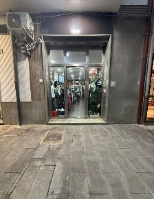 Foto Locale commerciale a Mercato San Severino Centro di 70 m² con 1 locali