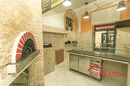 Foto Locale commerciale in VIA GHIARA 4R, Genova Sestri Ponente di 37 m²
