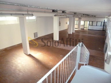 Foto Magazzino a Gallarate Cascinetta di 309 m² con 1 locali in affitto
