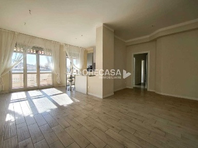 Foto Appartamento a Carrara Avenza di 130 m² con 5 locali in vendita
