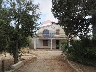 Foto Villa singola in Strada benalì, Siracusa Tivoli di 280 m² in vendita
