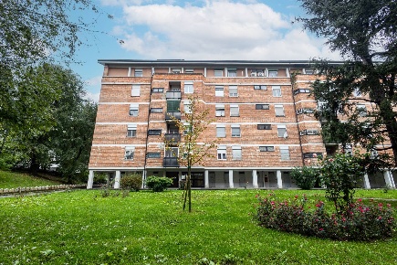 Foto Appartamento in Via Beato Padre Pio Da Pietrelcina, Milano di 110 m²