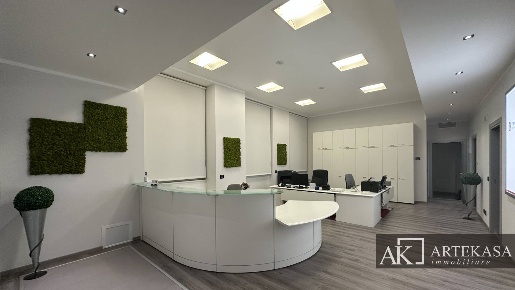 Foto Ufficio in Baluardo Partigiani, Novara Centro - Stazione di 220 m²