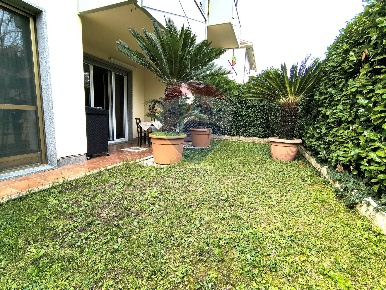 Foto Appartamento in via don mauro bonzi, Desio di 100 m² con 3 locali
