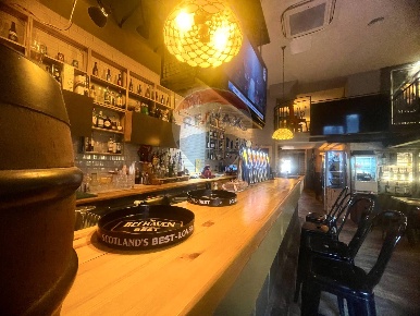 Foto Attività commerciale in Corso della Repubblica, Pozzuoli Porto