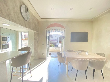 Foto Appartamento in Via Macaluso, Catania Picanello di 172 m² con 6 locali