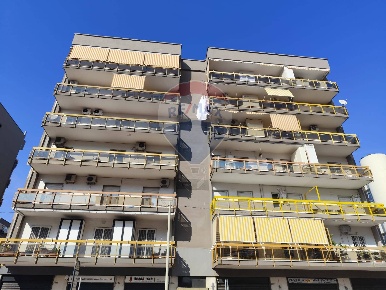 Foto Appartamento in Via Napoli, Bari Libertà di 90 m² con 3 locali