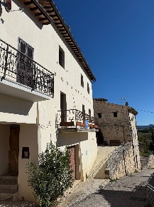 Foto Appartamento in Sellano Piaggia, Sellano di 90 m² con 4 locali