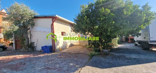 Foto Locale commerciale in VIA APPIA SUD, Velletri Appia Sud di 110 m²