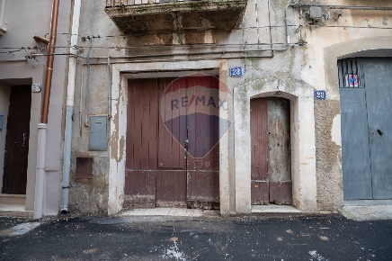 Foto Casa indipendente in via Mannelli, Caltagirone Centro di 90 m²