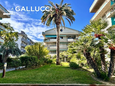 Foto Appartamento in VIA ADIGE, Montesilvano di 90 m² con 3 locali