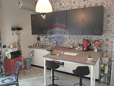 Foto Appartamento in Via Regina Margherita, Napoli Secondigliano di 65 m²