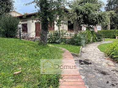 Foto Villa singola in Via Delle Querciole, Pisa Tirrenia di 130 m²