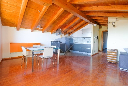 Foto Attico in piazza sant'alberto, Mapello Centro di 95 m² con 3 locali