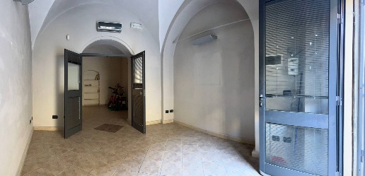 Foto Locale commerciale a Savona di 43 m² con 3 locali in vendita