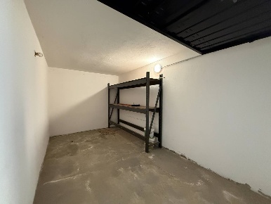 Foto Box in don angelo frigerio, Senago di 12 m² con 1 locali in vendita